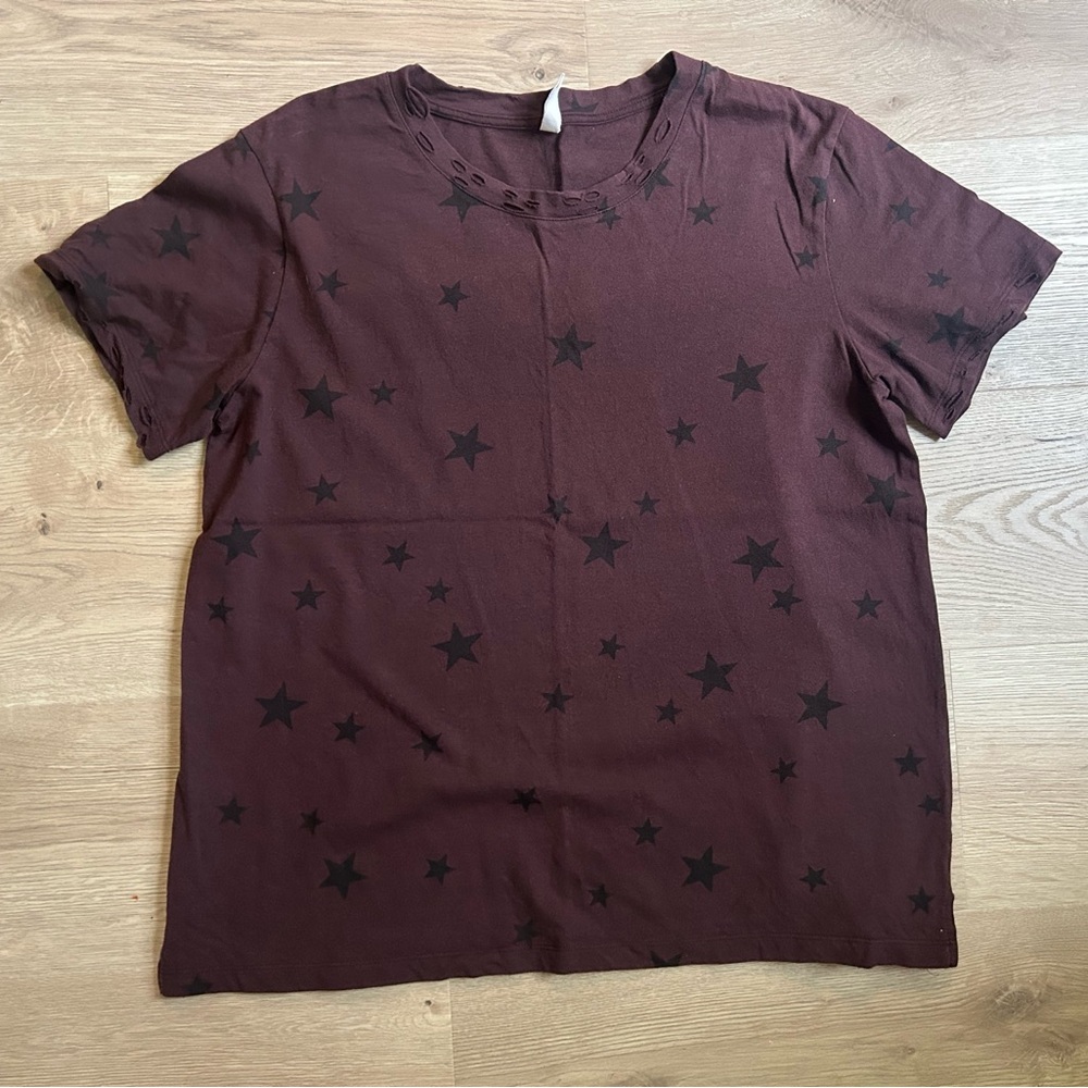 Wishlist distressed star tee size medium